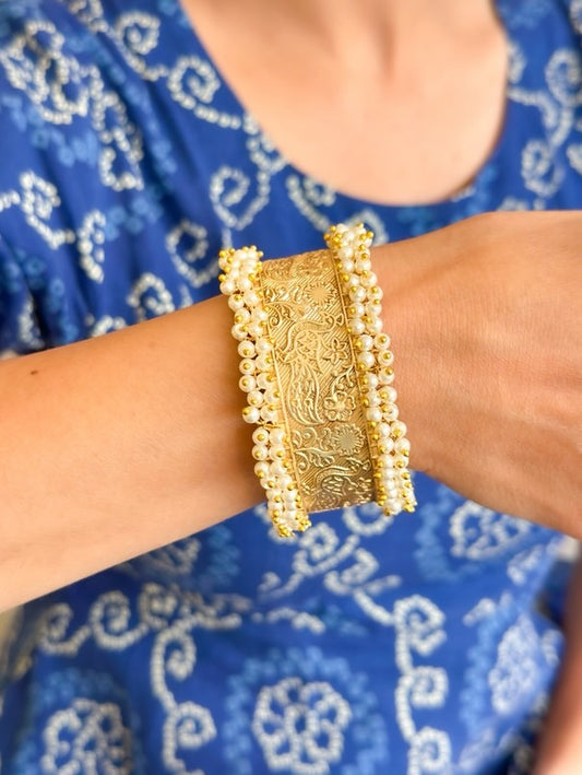 Adjustable Pearl Rajwada Handcuff