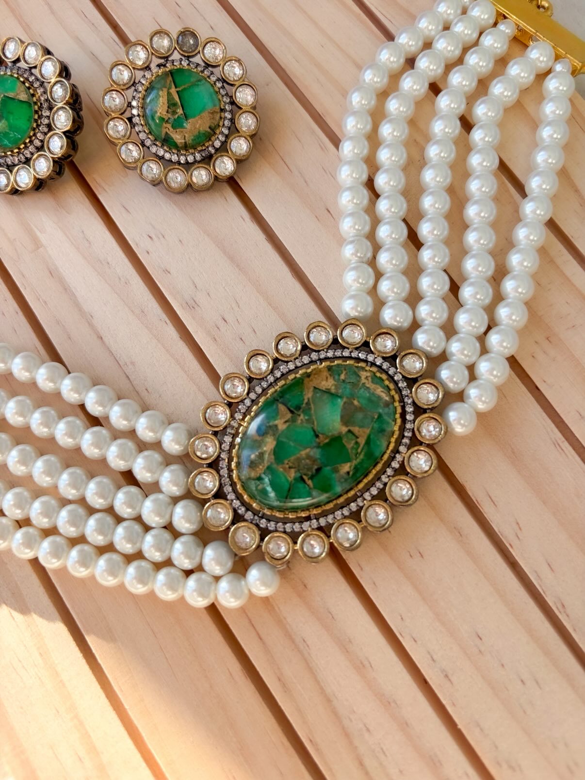 Eclectic Beaded Choker With Earrings